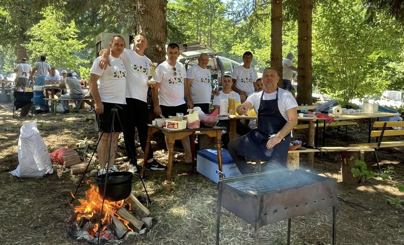 Kotlić fest u Trnovu – spoj domaće kuhinje, prirode i druženja